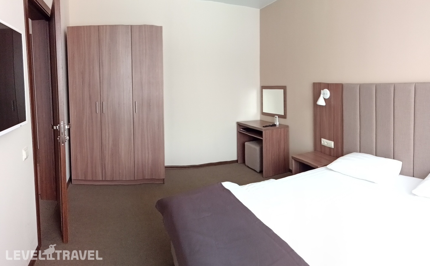 фотографии номера Четырехместный семейный отеля Solo Hotel в Россия(Лермонтово) - фото №1
