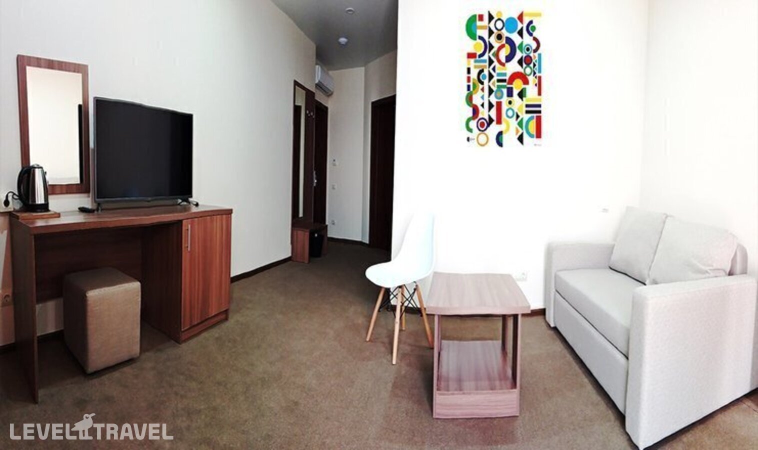 фотографии номера Люкс с балконом и видом на море (2 комнаты) отеля Solo Hotel в Россия(Лермонтово) - фото №6