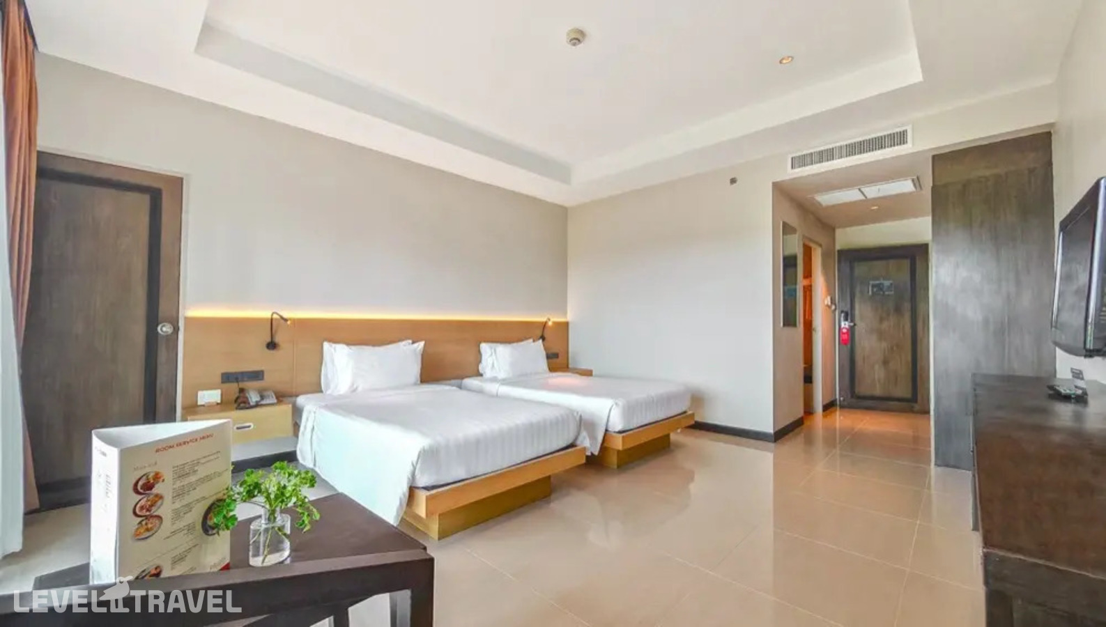фотографии номера Делюкс премьер отеля Prima Hotel Pattaya (Ex. Prima Villa Hotel) в Таиланд(Вонгамат) - фото №2