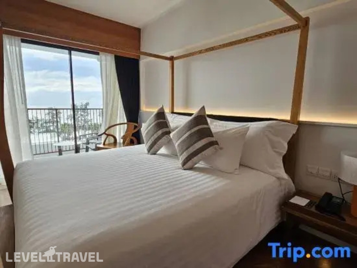 фотографии номера Делюкс с видом на океан отеля Patong Beach Hotel в Таиланд(Патонг Бич) - фото №11