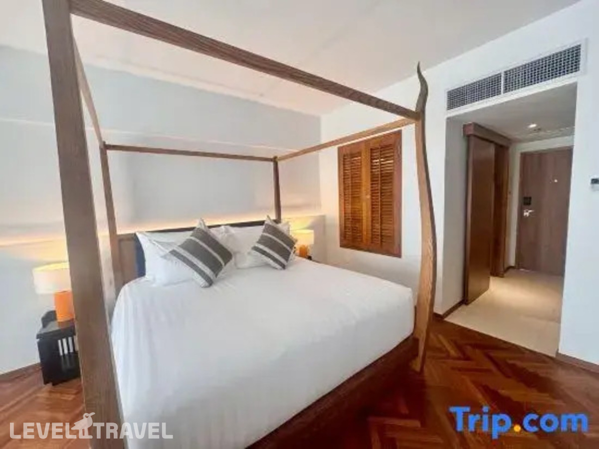 фотографии номера Делюкс с видом на океан отеля Patong Beach Hotel в Таиланд(Патонг Бич) - фото №3