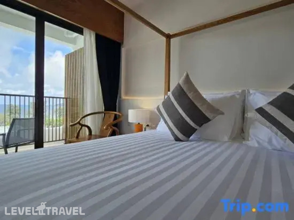 фотографии номера Делюкс с видом на океан отеля Patong Beach Hotel в Таиланд(Патонг Бич) - фото №7
