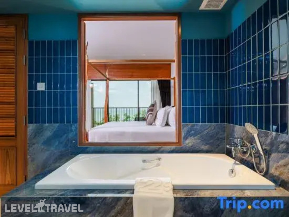 фотографии номера Люкс роскошный отеля Patong Beach Hotel в Таиланд(Патонг Бич) - фото №8