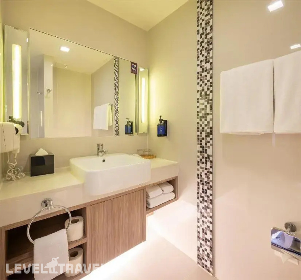 фотографии номера Стандартный плюс (две односпальные кровати) отеля Travelodge Pattaya (Ex. Premier Inn Pattaya) в Таиланд(Центральная Паттайя) - фото №6