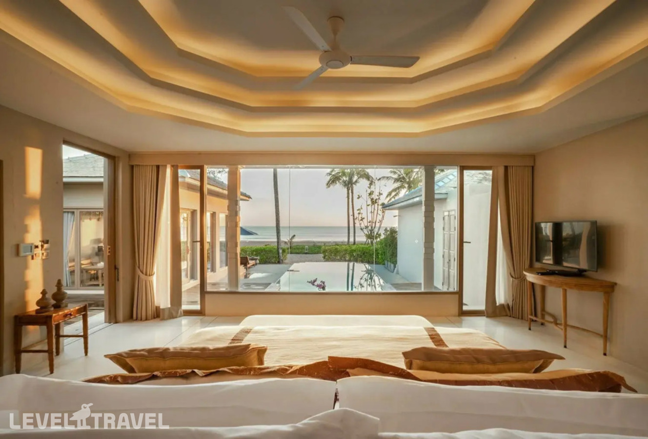 фотографии номера Двухместная вилла Pool Beachfront двуспальная кровать отеля Devasom Khao Lak Beach Resort & Villas в Таиланд(Као Лак) - фото №5