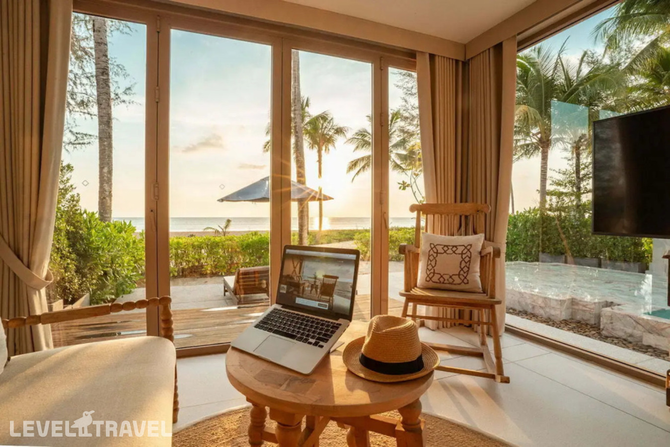 фотографии номера Двухместная вилла Pool Beachfront двуспальная кровать отеля Devasom Khao Lak Beach Resort & Villas в Таиланд(Као Лак) - фото №6