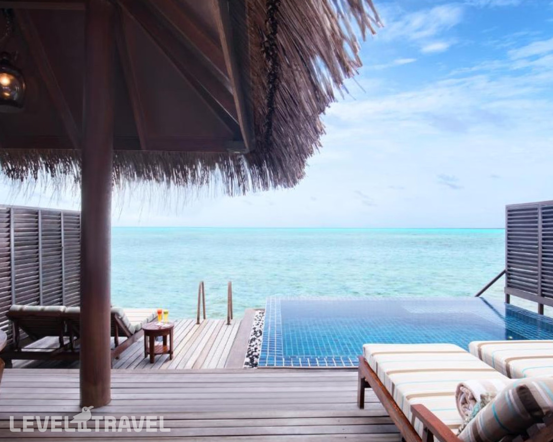 фотографии номера Вилла на воде с бассейном отеля Taj Exotica Resort & Spa в Мальдивы(Южный Мале Атолл) - фото №1