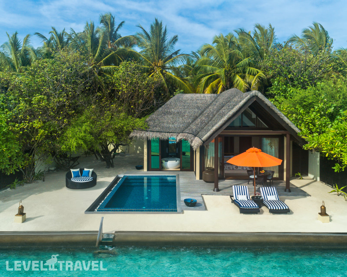 фотографии номера Вилла у воды Sunrise отеля Taj Exotica Resort & Spa в Мальдивы(Южный Мале Атолл) - фото №1