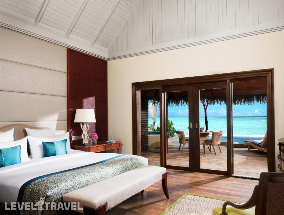 фотографии номера Пляжный люкс Sunset  с бассейном отеля Taj Exotica Resort & Spa в Мальдивы(Южный Мале Атолл) - фото №2