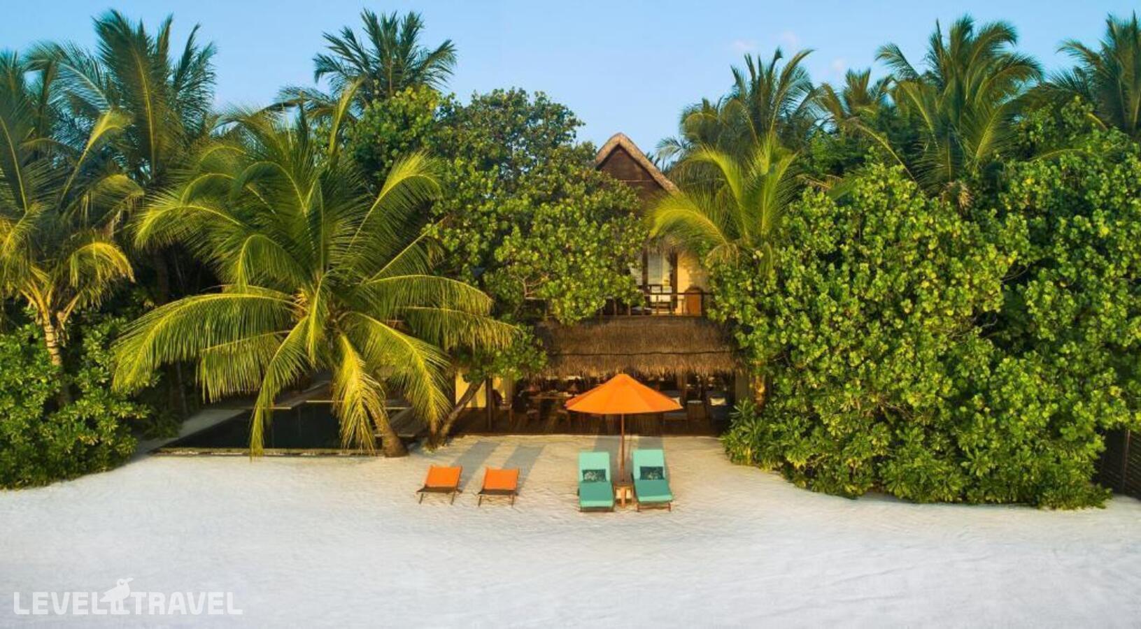 фотографии номера Пляжный люкс Sunset с бассейном (2 спальни) отеля Taj Exotica Resort & Spa в Мальдивы(Южный Мале Атолл) - фото №1