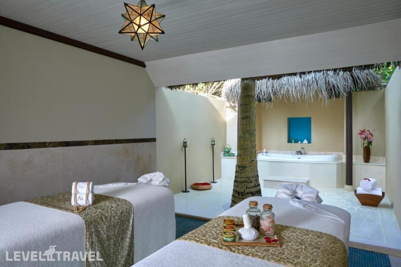 фотографии номера Пляжный люкс Sunset с бассейном (2 спальни) отеля Taj Exotica Resort & Spa в Мальдивы(Южный Мале Атолл) - фото №2