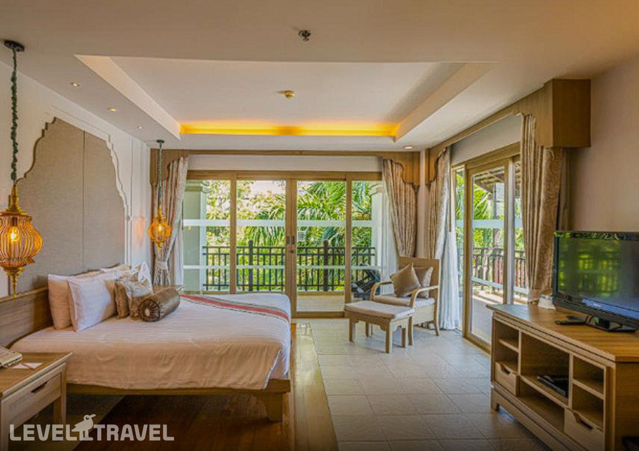 фотографии номера Семейный люкс с видом на сад (2 спальни) отеля Ravindra Beach Resort & Spa в Таиланд(Джомтьен) - фото №1