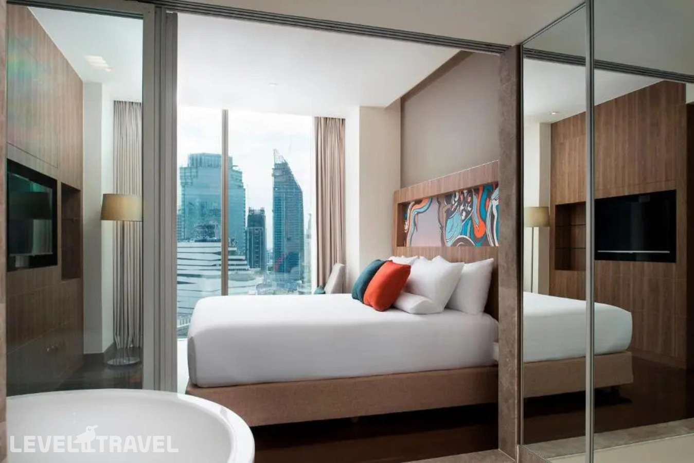 фотографии номера Представительский люкс с видом на город отеля Novotel Bangkok Sukhumvit 20 в Таиланд(Бангкок) - фото №2