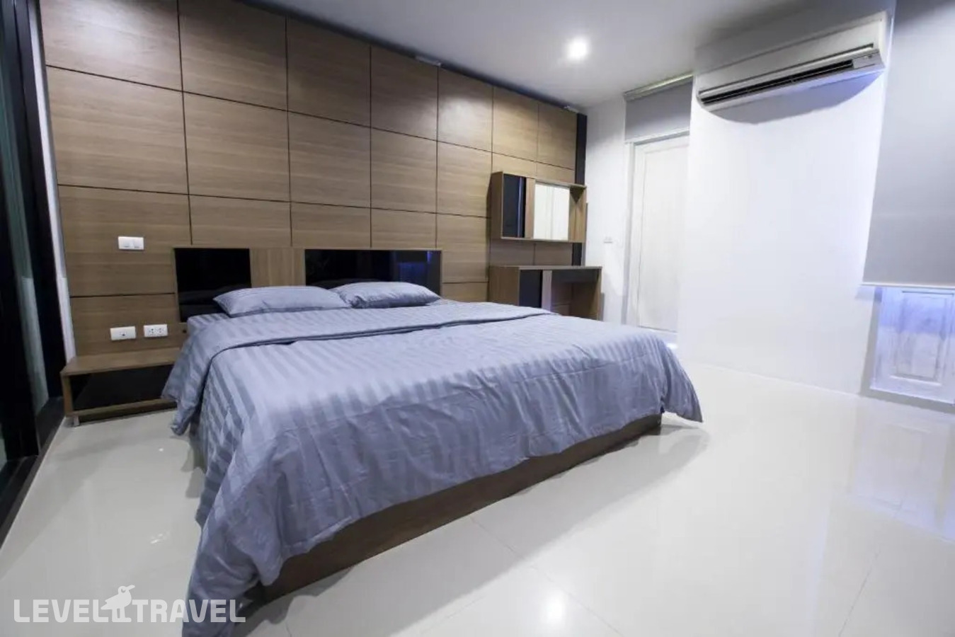 фотографии номера Гранд Делюкс отеля Number 4 в Таиланд(Равай) - фото №1