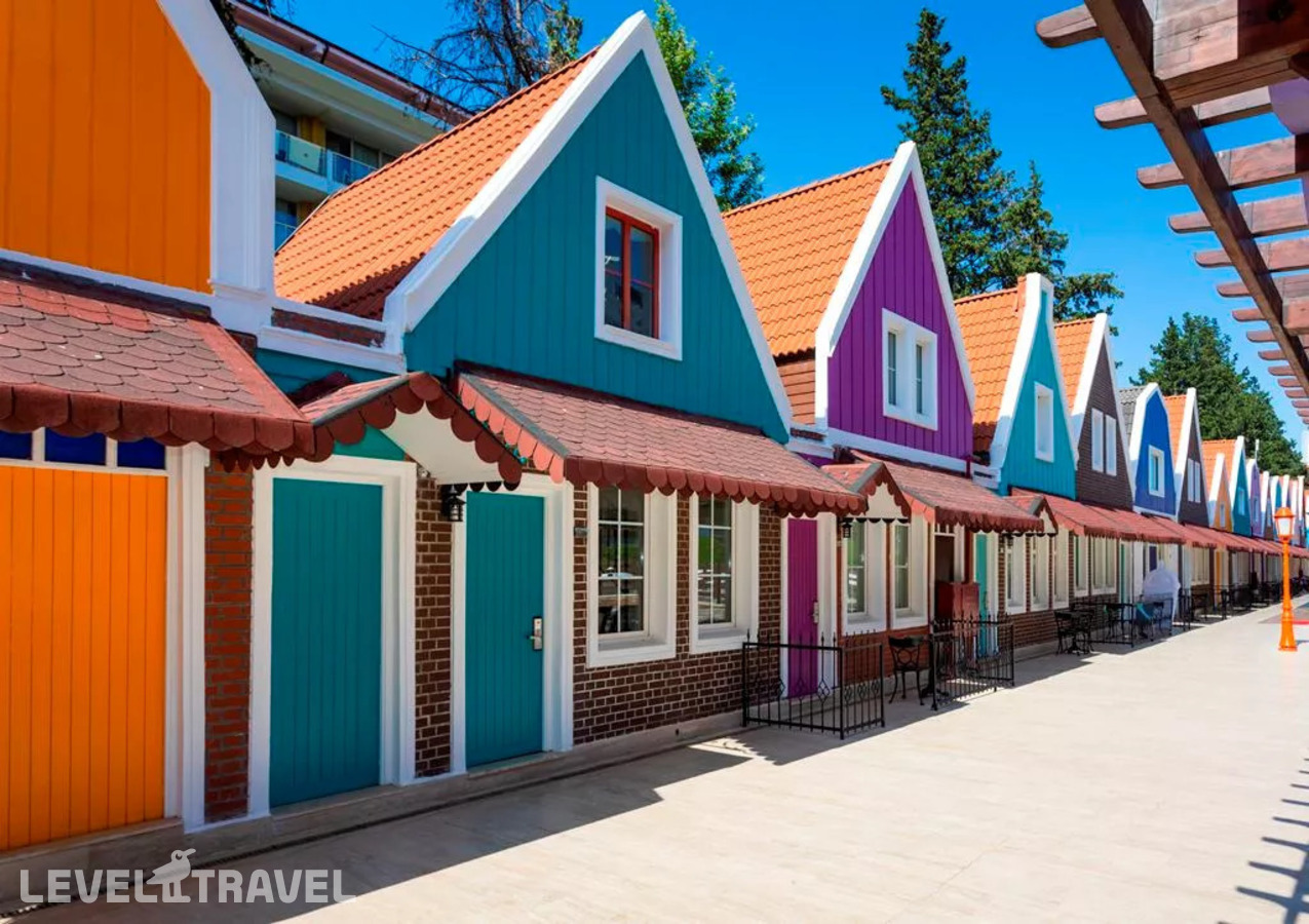 фотографии номера Дом Volendam отеля Orange County Resort Hotel Kemer в Турция(Кемер - центр) - фото №1