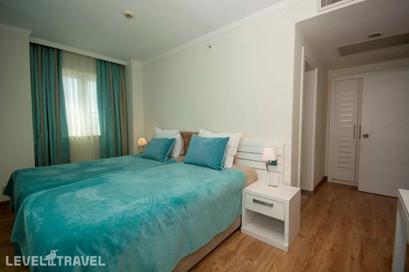 фотографии номера Люкс Princess Maxima отеля Orange County Resort Hotel Kemer в Турция(Кемер - центр) - фото №4