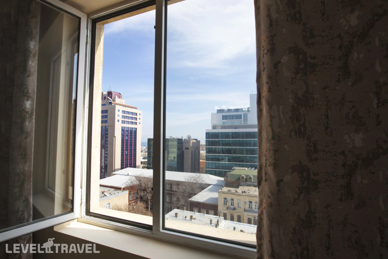 фотографии номера Апартаменты Premium с балконом отеля Апарт-Отель Leyla Apartmens 1 в Азербайджан(Баку) - фото №16