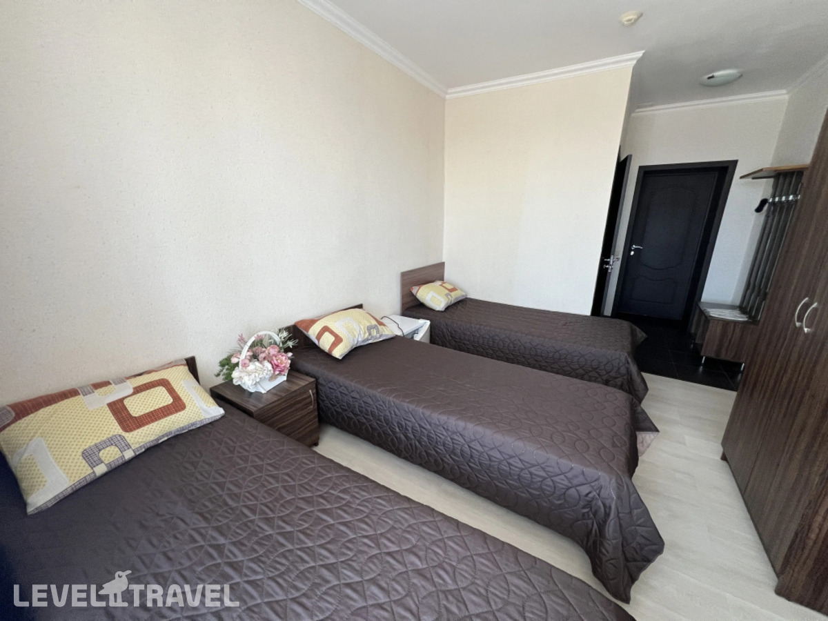 фотографии номера Трехместный номер отеля Бархат в Россия(Самара) - фото №2