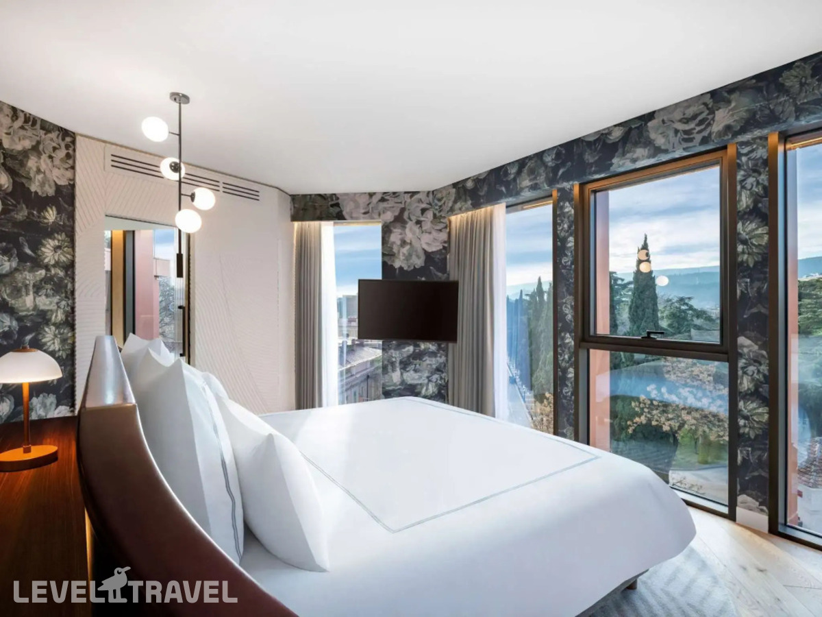 фотографии номера Люкс президентский отеля Hotel Swissotel Tbilisi в Грузия(Тбилиси) - фото №2