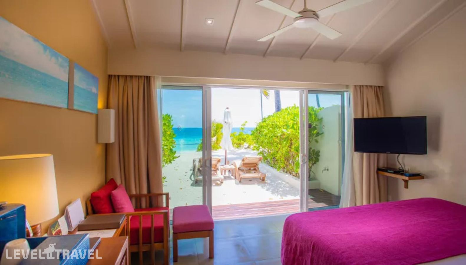 фотографии номера Вилла отеля Centara Ras Fushi Resort & Spa (Adults Only 18+) в Мальдивы(Северный Мале Атолл) - фото №2