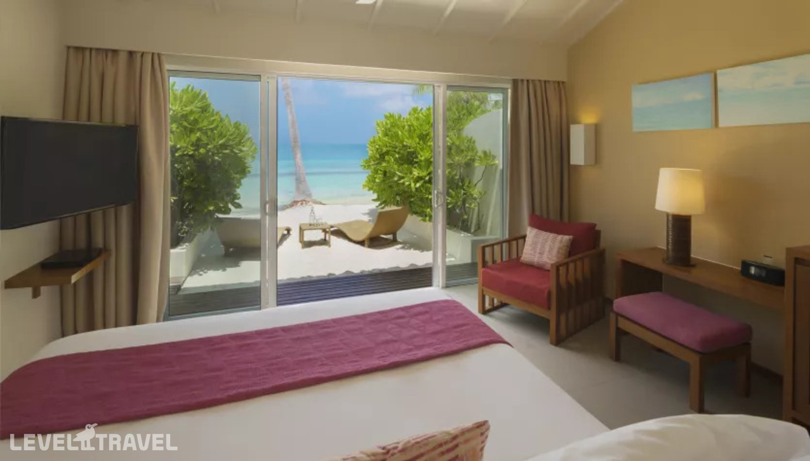фотографии номера Вилла отеля Centara Ras Fushi Resort & Spa (Adults Only 18+) в Мальдивы(Северный Мале Атолл) - фото №1