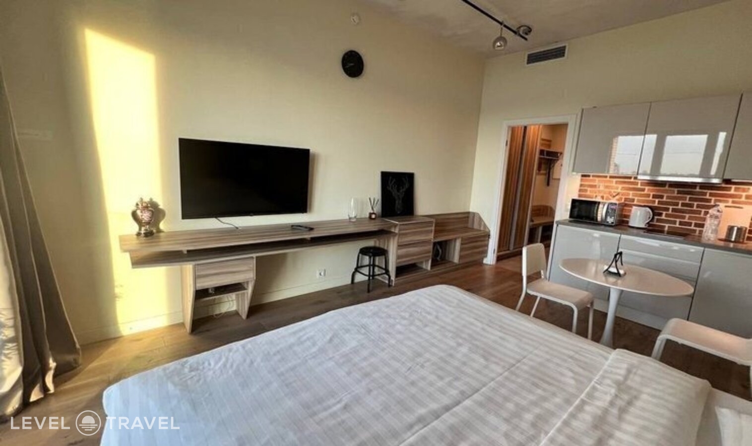 фотографии номера Студия с видом на реку отеля SV Loft Apartments (СВ Лофт Апартментс) в Россия(Василеостровский район) - фото №2