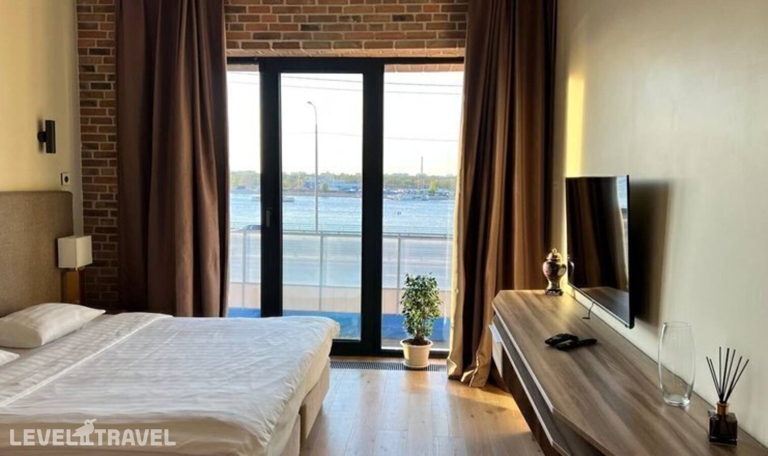 фотографии номера Студия с видом на реку отеля SV Loft Apartments (СВ Лофт Апартментс) в Россия(Василеостровский район) - фото №4