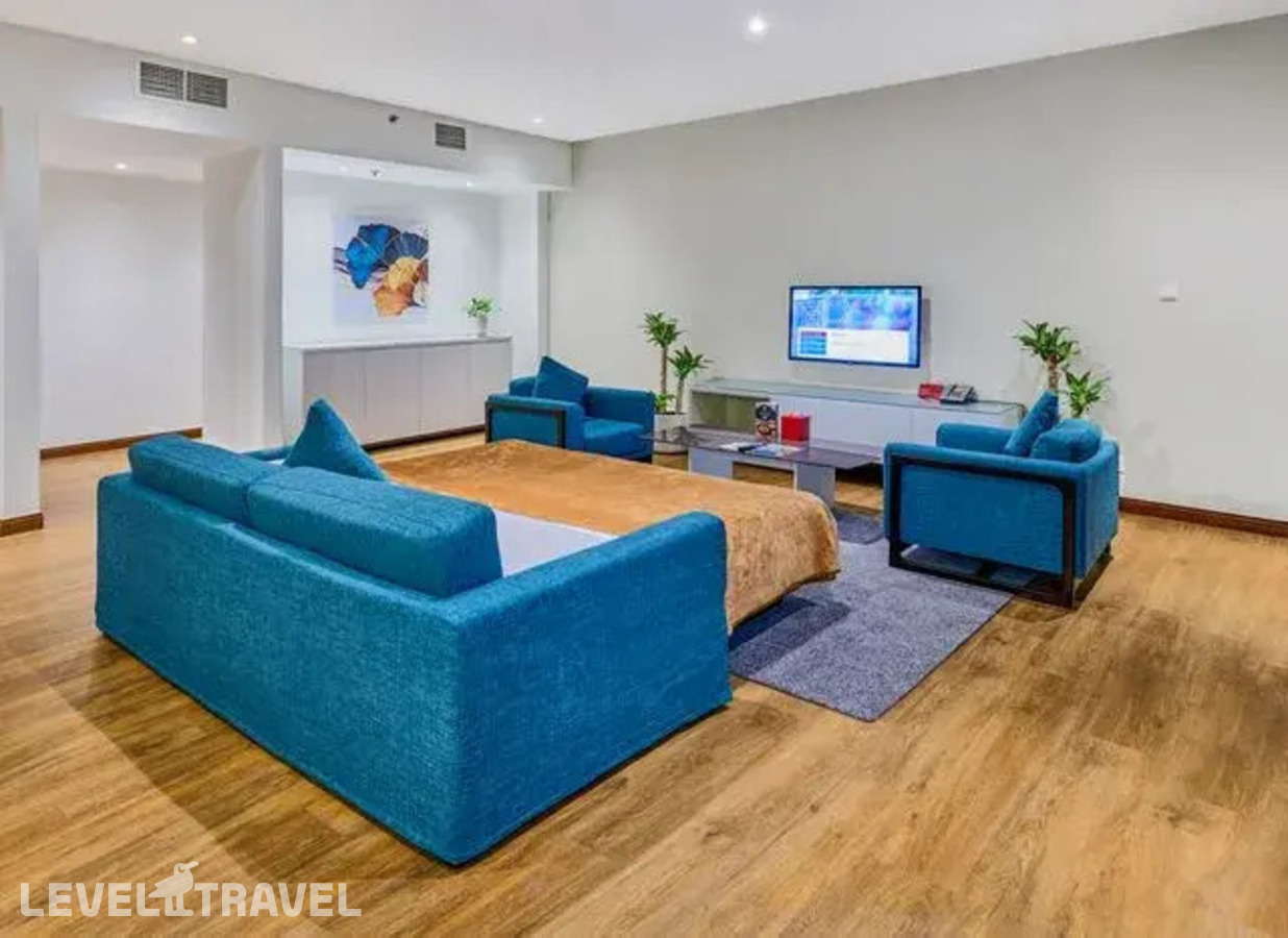 фотографии номера Люкс с видом на город отеля Ramada Hotel & Suite By Wyndham Jbr (Ex. Hawthorn Suites By Wyndham) в ОАЭ(Дубай Марина) - фото №3