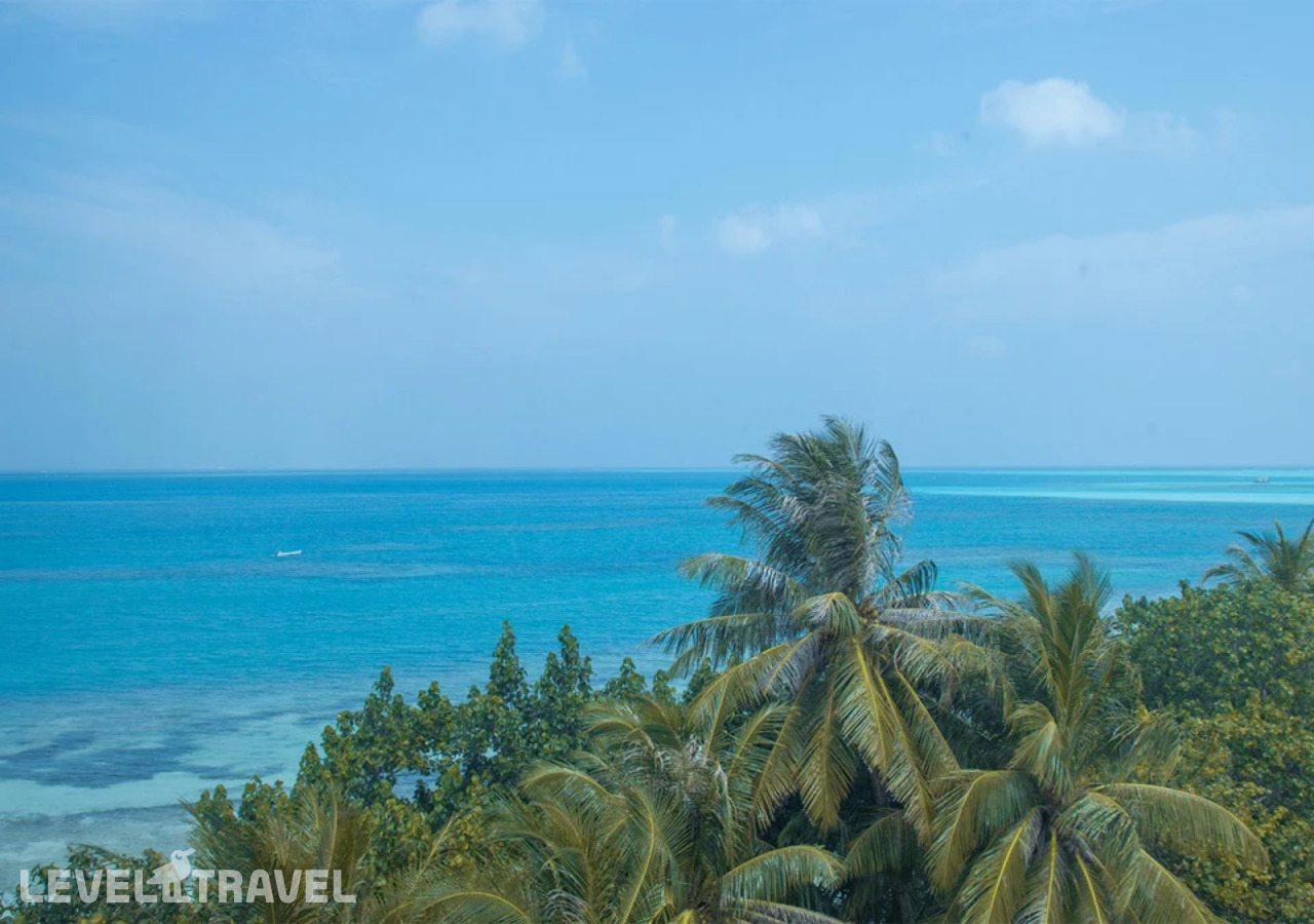 фотографии номера Делюкс с видом на море отеля Stone Hotels Maldives в Мальдивы(Диффуши) - фото №9