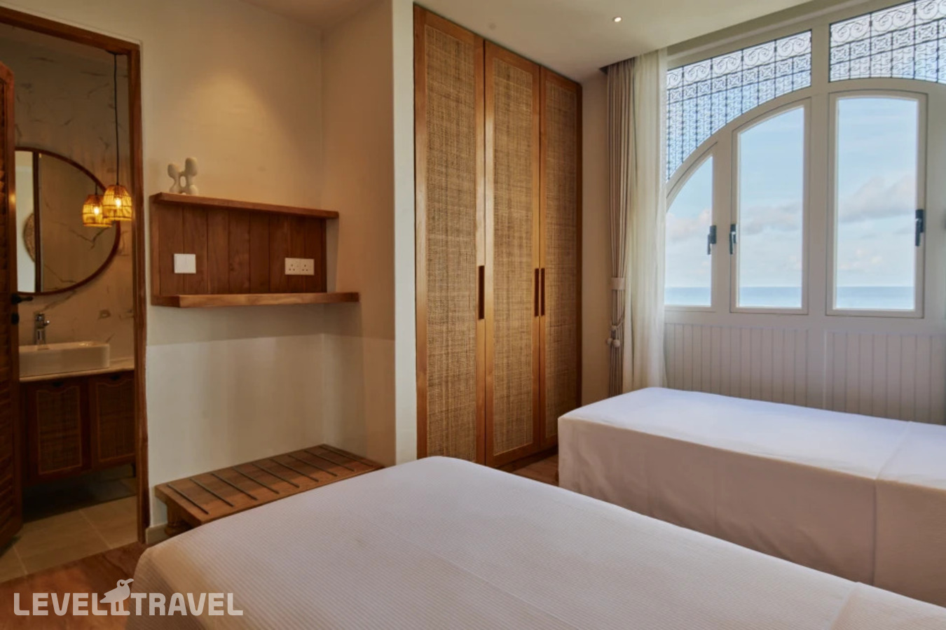 фотографии номера Семейный делюкс отеля Stone Hotels Maldives в Мальдивы(Диффуши) - фото №7
