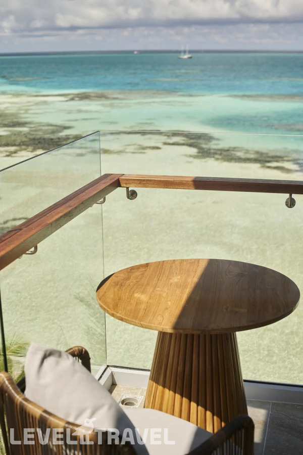 фотографии номера Гранд Infinity отеля Stone Hotels Maldives в Мальдивы(Диффуши) - фото №6