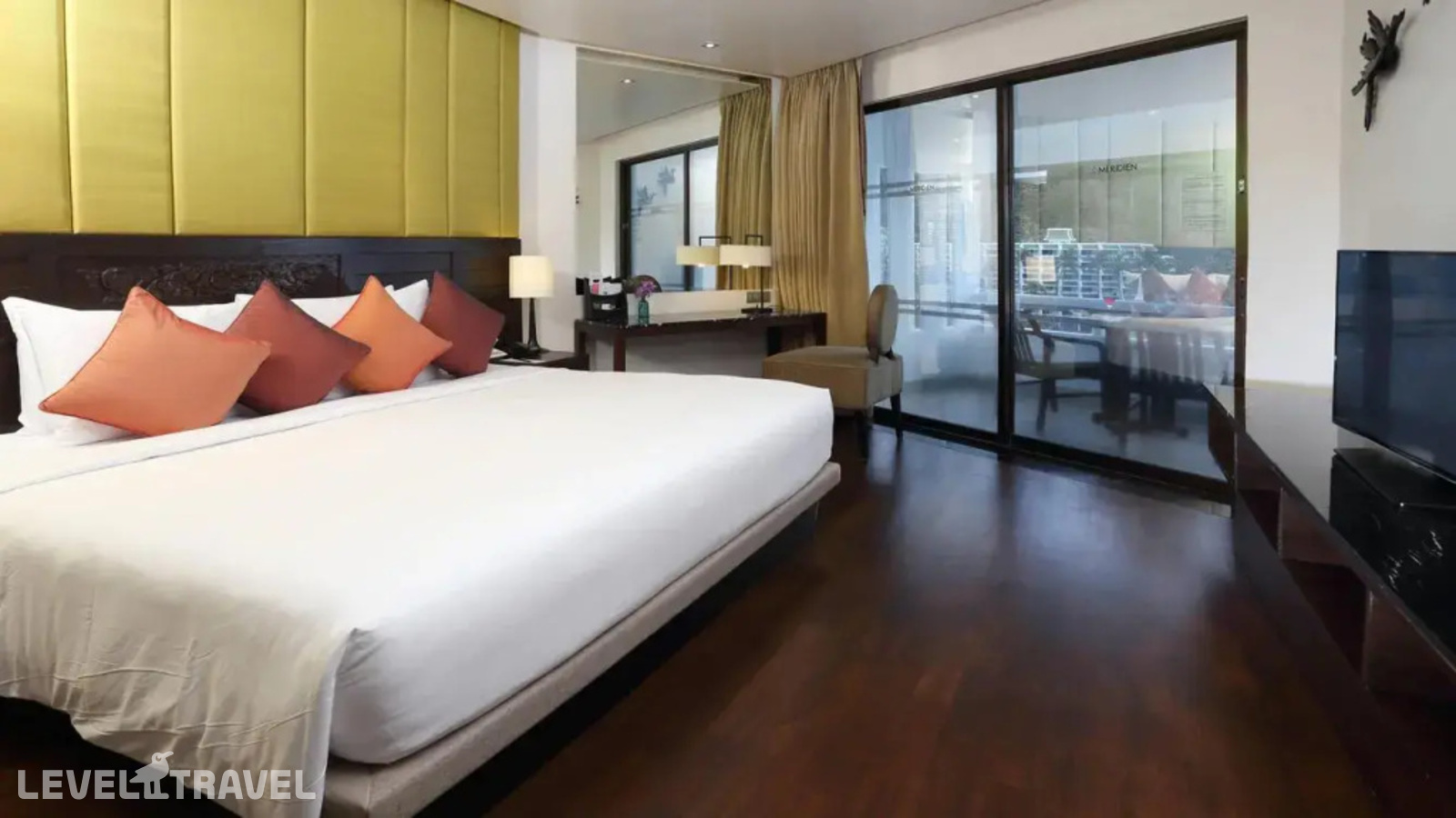 фотографии номера Люкс с террасой и видом на океан (2 спальни) отеля Le Meridien Phuket Beach Resort в Таиланд(Карон Бич) - фото №2