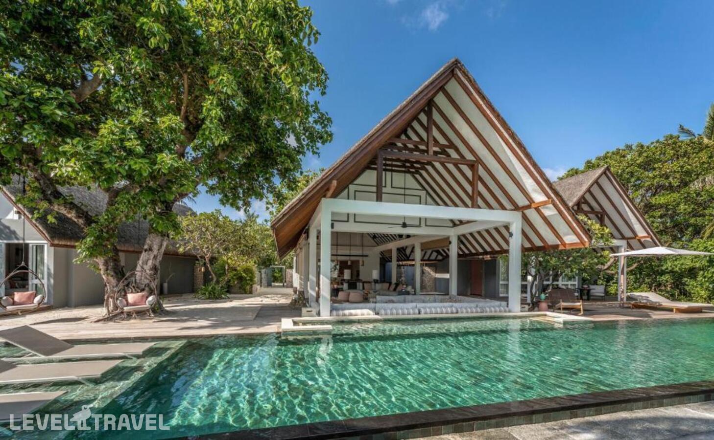 фотографии номера Вилла отеля Four Seasons Resort Landaa Giravaru в Мальдивы(Баа Атолл) - фото №2