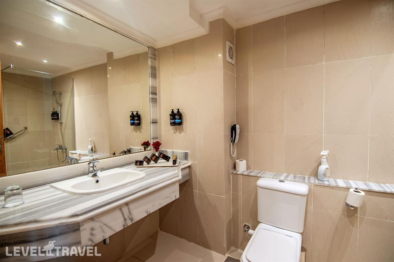 фотографии номера Бунгало с видом на бассейн отеля Rewaya Inn Resort (Ex. Hawaii Paradise Aqua Park Resort) в Египет(Хургада (город)) - фото №3