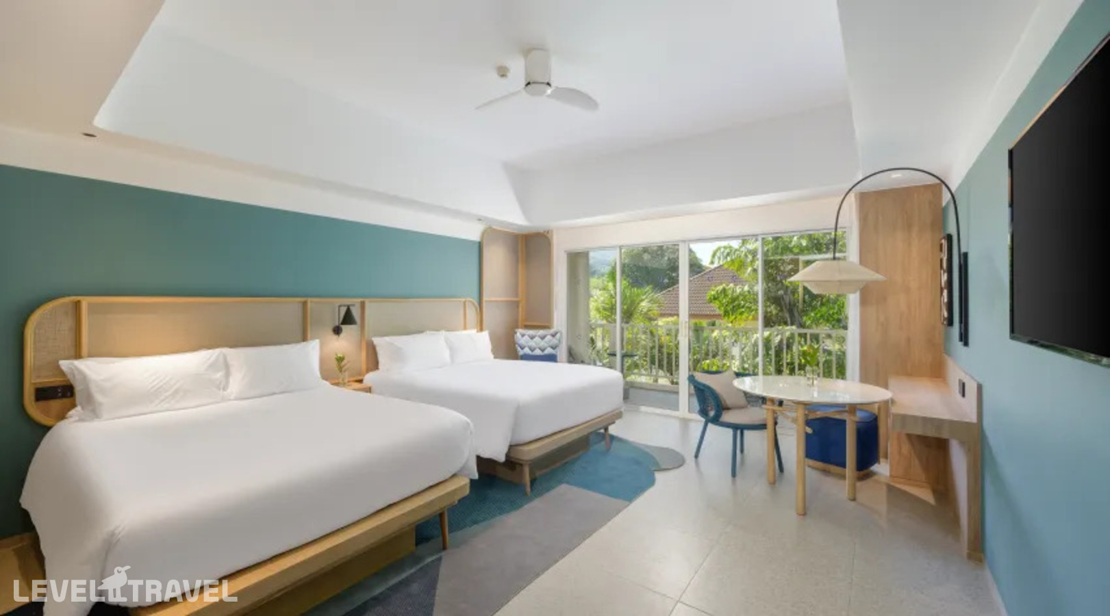 фотографии номера Делюкс премиум (две односпальные кровати) отеля Centara Karon Resort Phuket в Таиланд(Карон Бич) - фото №1