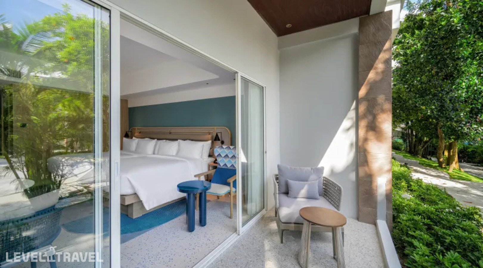 фотографии номера Делюкс премиум (две односпальные кровати) отеля Centara Karon Resort Phuket в Таиланд(Карон Бич) - фото №2