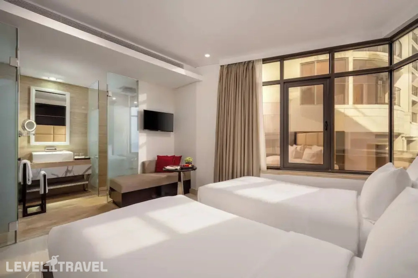 фотографии номера Размещение по прибытии отеля Holiday Beach Hotel Danang в Вьетнам(Дананг) - фото №10
