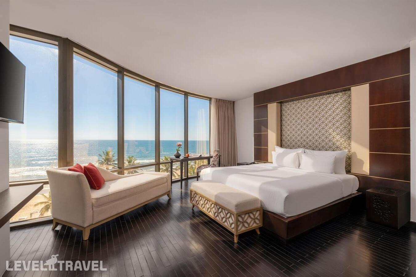 фотографии номера Люкс отеля Holiday Beach Hotel Danang в Вьетнам(Дананг) - фото №1