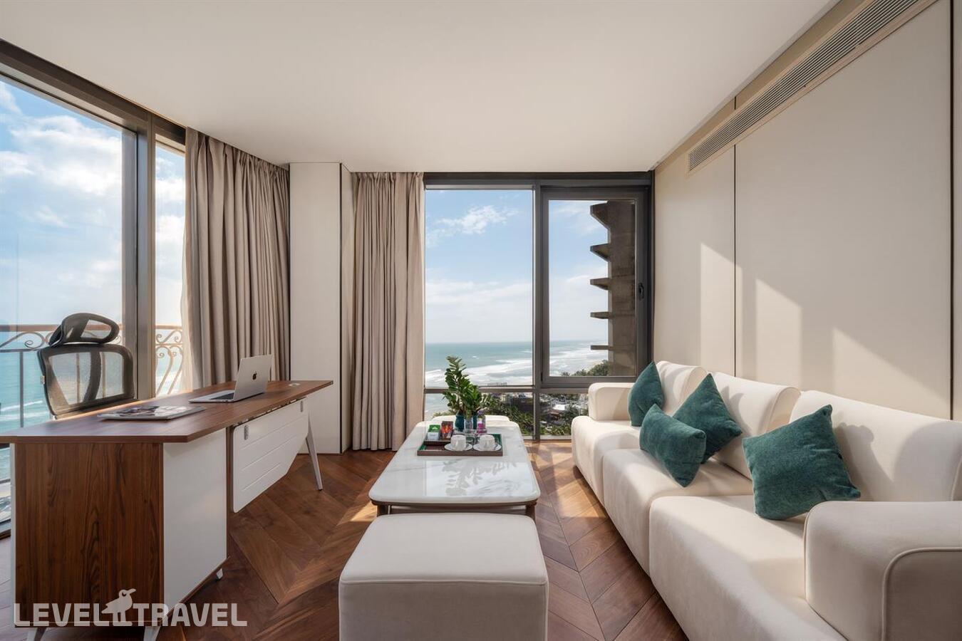 фотографии номера Люкс президентский отеля Holiday Beach Hotel Danang в Вьетнам(Дананг) - фото №3