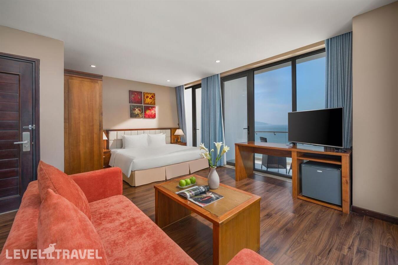 фотографии номера Премиум отеля Yarra Ocean Suites Da Nang Hotel в Вьетнам(Дананг) - фото №1