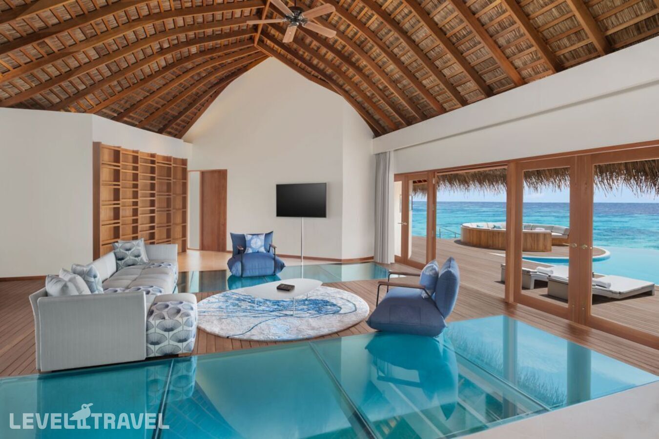 фотографии номера Водная вилла Oasis отеля W Maldives (Ex. W Retreat & Spa Maldives) в Мальдивы(Северный Ари Атолл) - фото №6