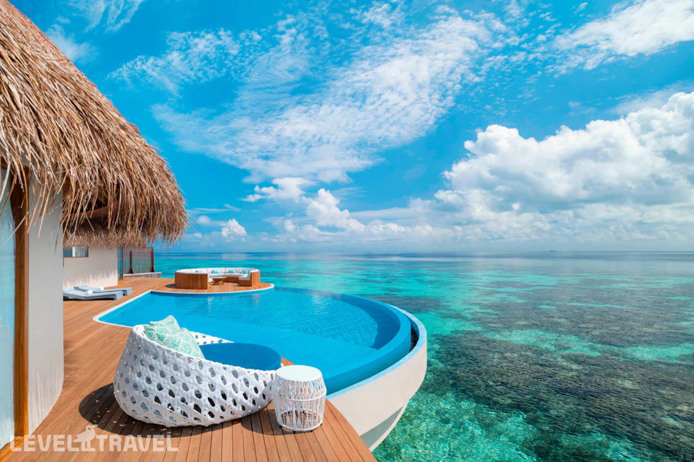 фотографии номера Водная вилла Oasis отеля W Maldives (Ex. W Retreat & Spa Maldives) в Мальдивы(Северный Ари Атолл) - фото №1