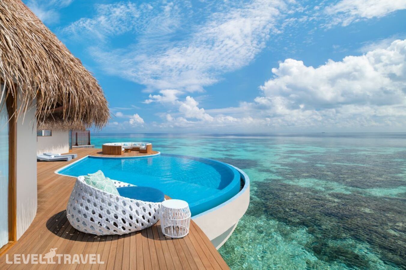 фотографии номера Водная вилла Oasis отеля W Maldives (Ex. W Retreat & Spa Maldives) в Мальдивы(Северный Ари Атолл) - фото №5