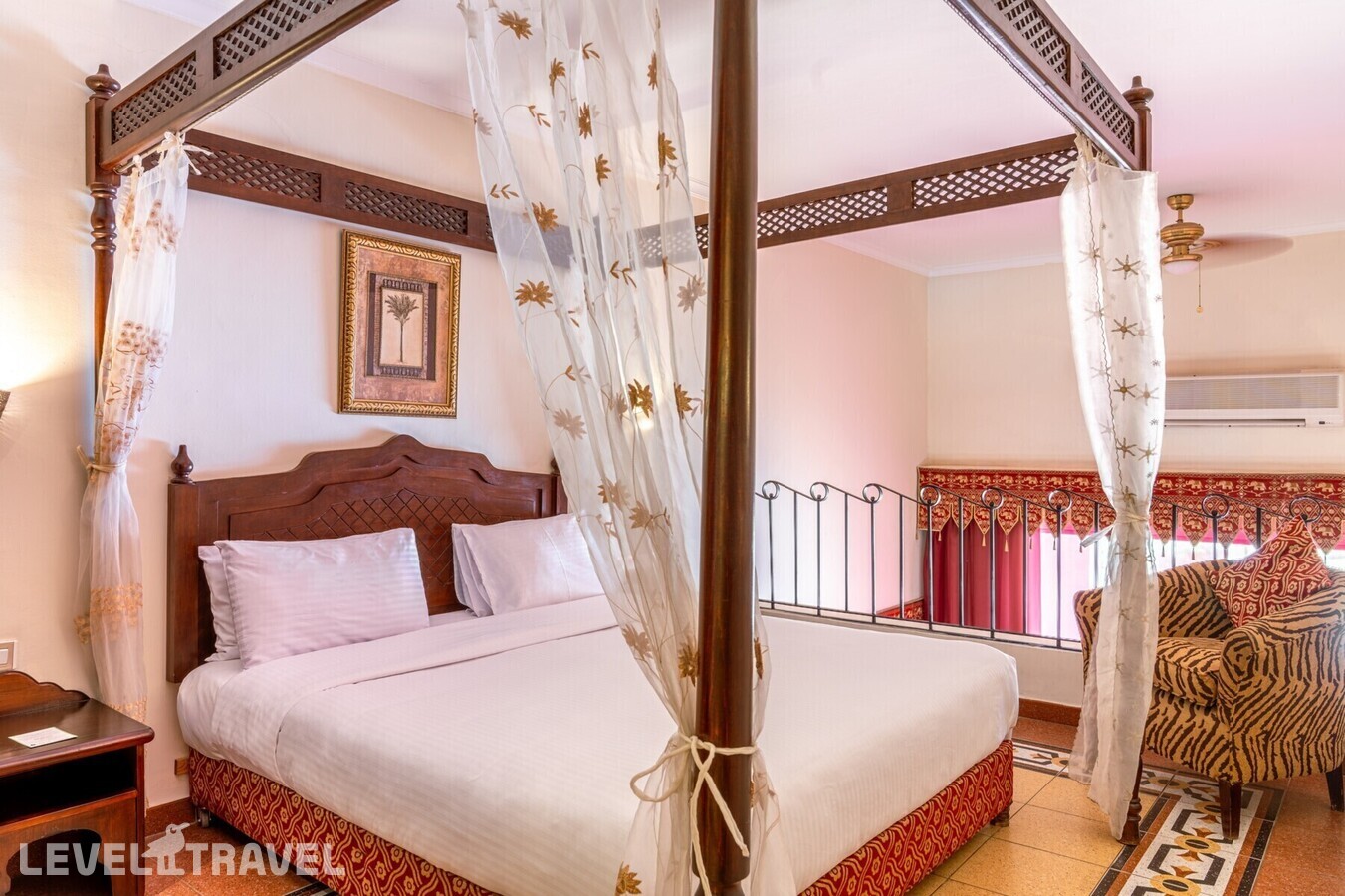 фотографии номера Полулюкс Harem с видом на море/бассейн отеля Domina Coral Bay Aquamarine Beach в Египет(Корал Бэй) - фото №1