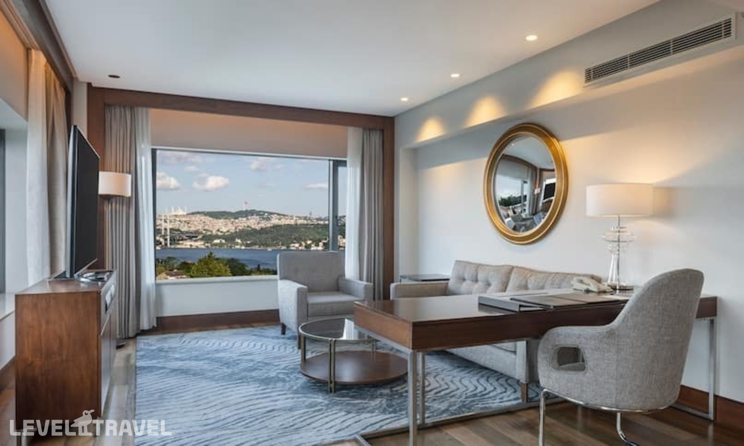фотографии номера Роскошный люкс Гранд с видом на Босфор отеля Conrad Istanbul Bosphorus в Турция(Бешикташ) - фото №8