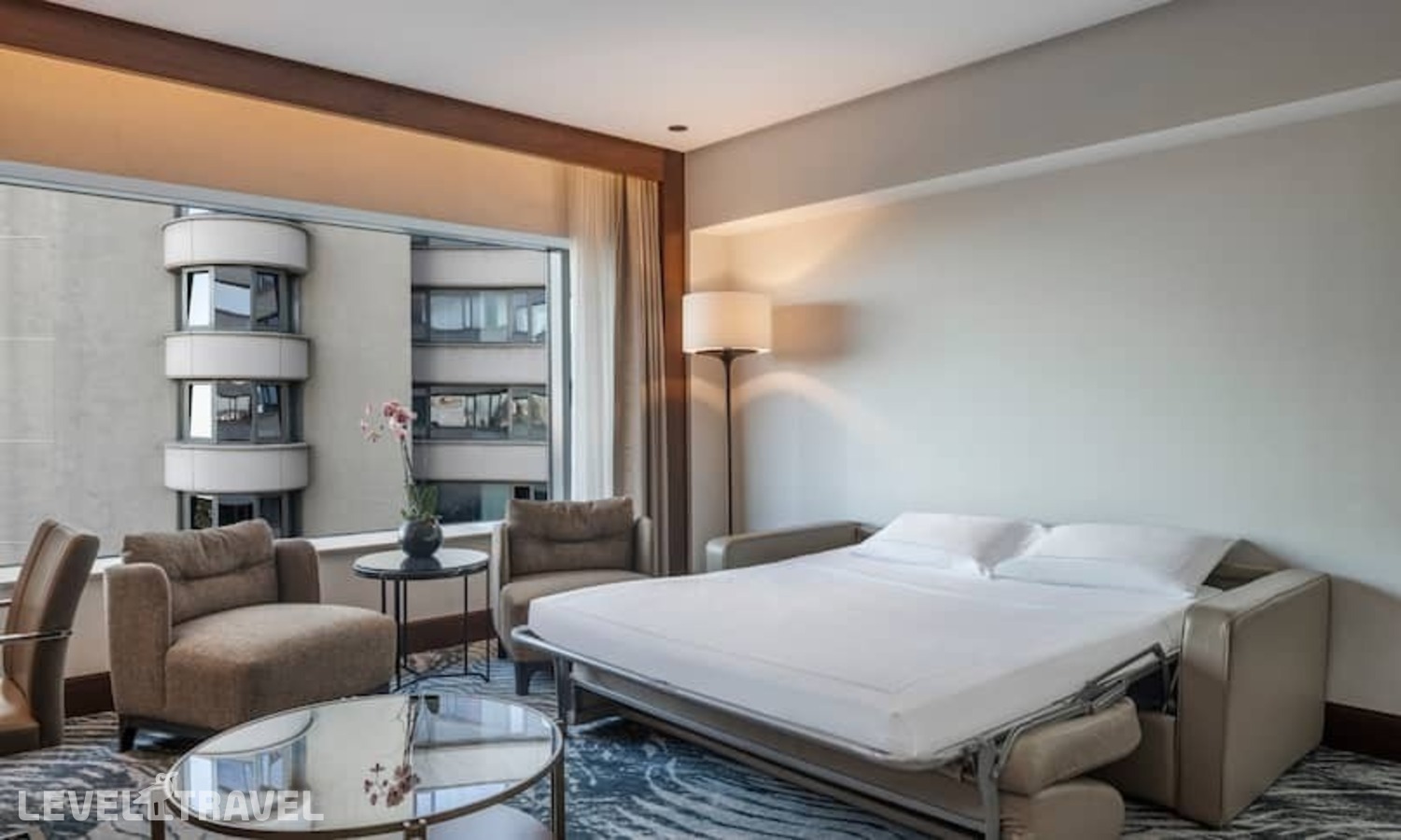 фотографии номера Семейный люкс с видом на город отеля Conrad Istanbul Bosphorus в Турция(Бешикташ) - фото №4