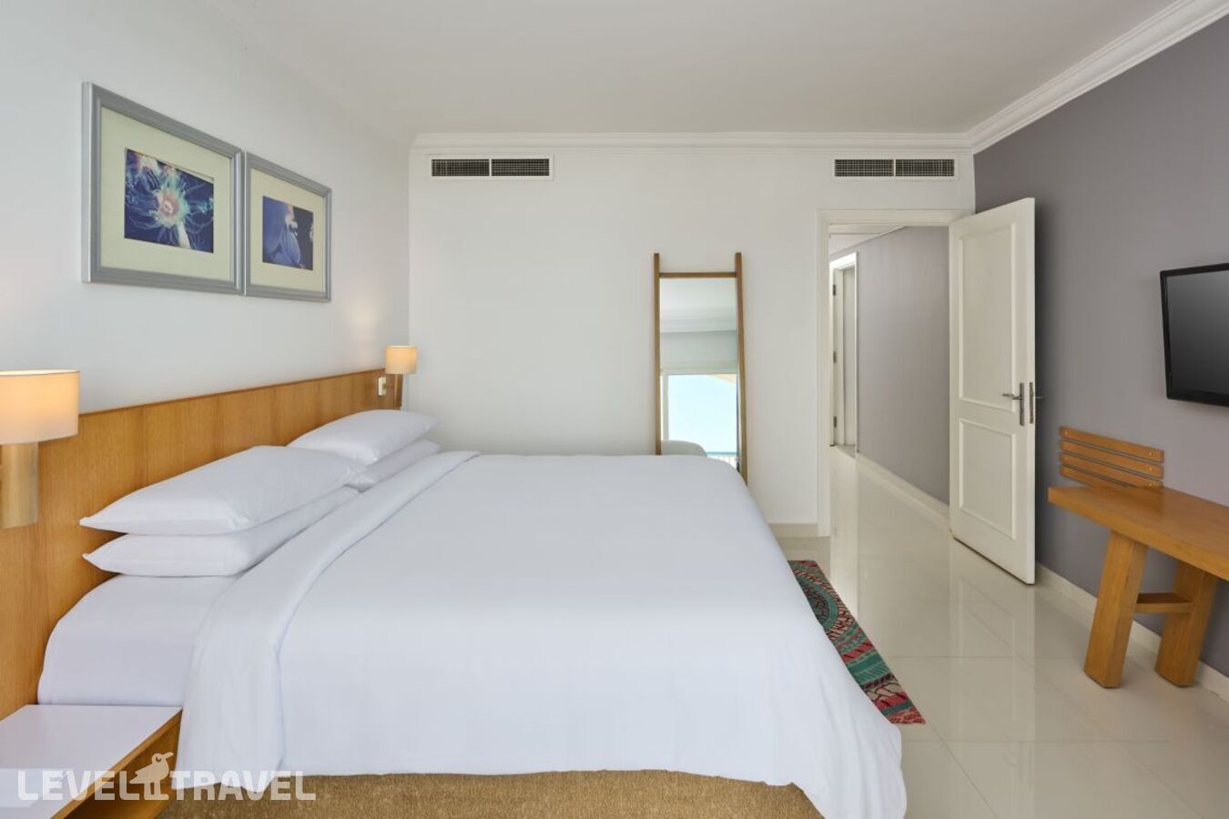 фотографии номера Стандартный с видом на бассейн или сад отеля Renaissance Sharm El Sheikh Golden View Beach Resort в Египет(Рас-Ум-Эль-Сид) - фото №5