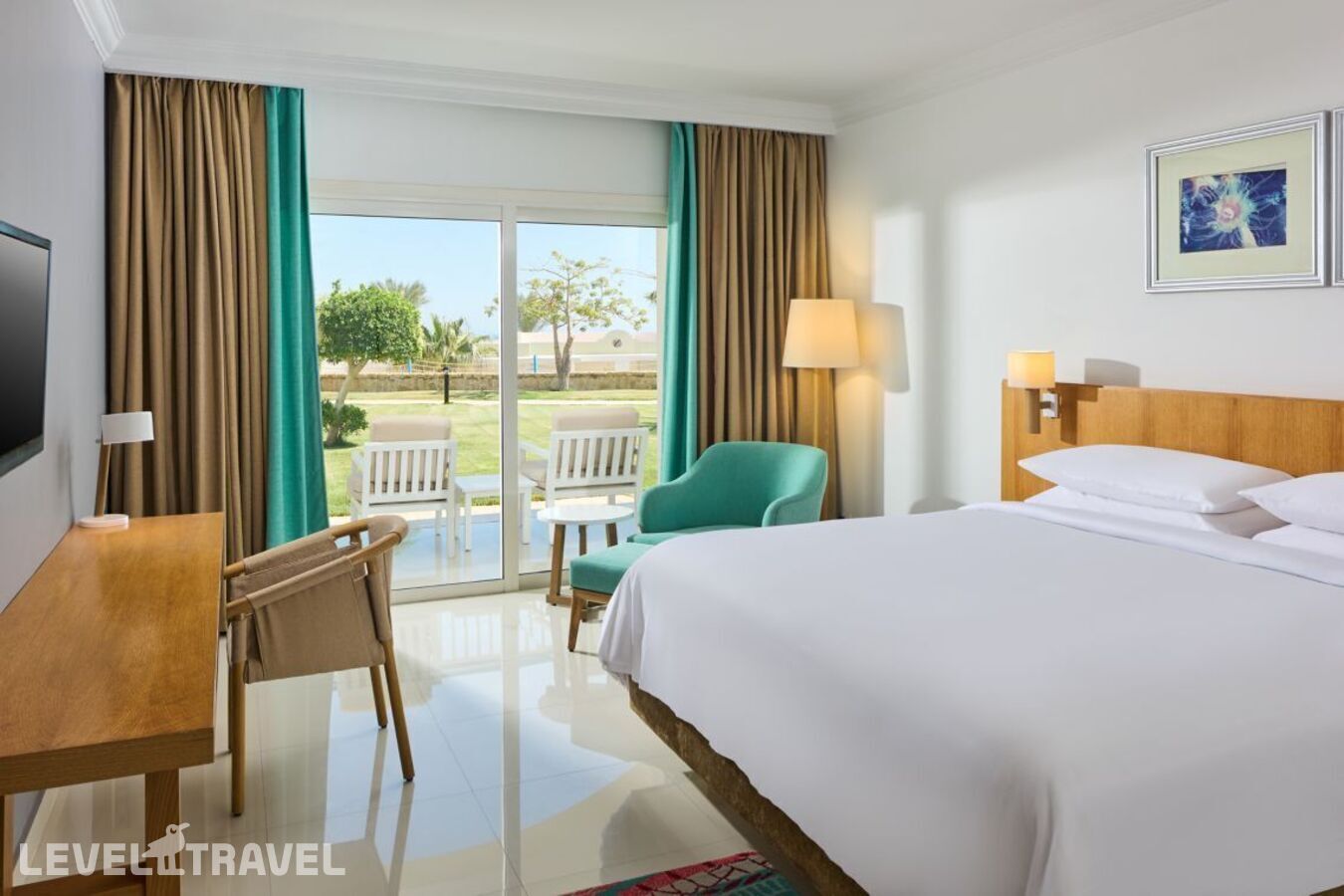 фотографии номера Стандартный с видом на бассейн или сад отеля Renaissance Sharm El Sheikh Golden View Beach Resort в Египет(Рас-Ум-Эль-Сид) - фото №1