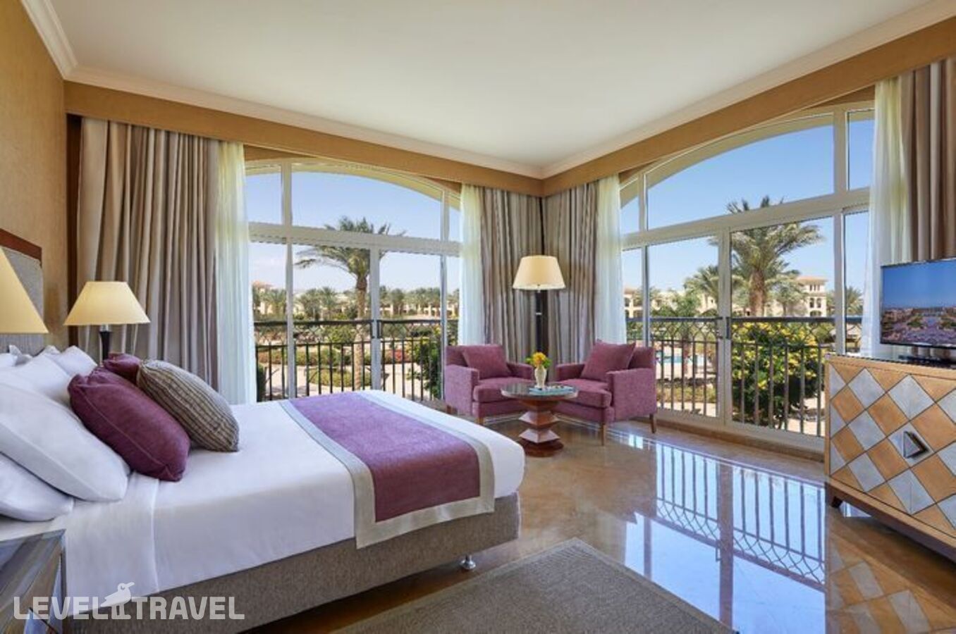 Представительский люкс с видом на бассейн (корпус jaz mirabel beach) — фото 1
