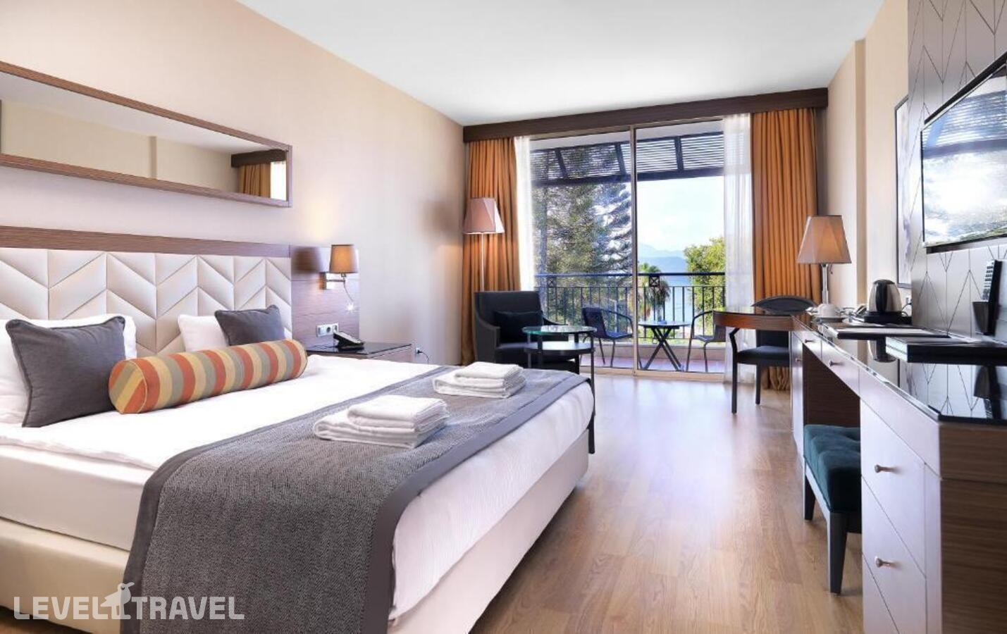 фотографии номера Стандартный с видом на море отеля Imperial Turkiz Resort Hotel в Турция(Кемер - центр) - фото №1